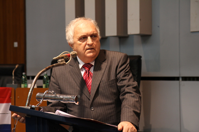 http://www.hrvatskarijec.rs/datoteke/images/Vesti/DSHV%201%20Martin%20Bacic.jpg
