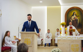 - (U Beški blagoslovljen pastoralni centar  / )