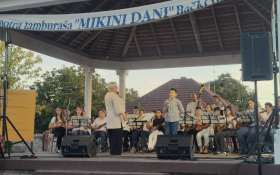  - (Mikini dani / )