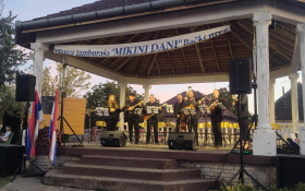  - (Mikini dani / )