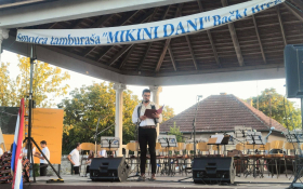  - (Mikini dani / )