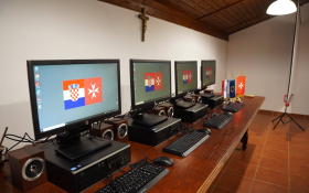 - (U Beški blagoslovljen pastoralni centar  / )