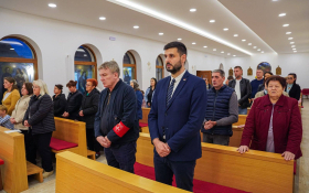 - (U Beški blagoslovljen pastoralni centar  / )