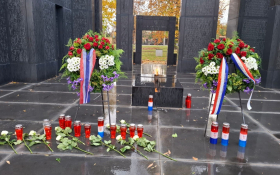 - (Jasna Vojnić položila vijenac za braću Abjano / )