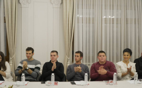 - (Stipendije za učenike i studente / )