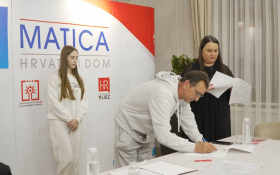 - (Stipendije za učenike i studente / )