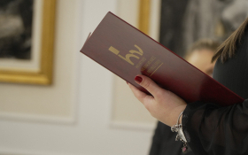 - (Stipendije za učenike i studente / )