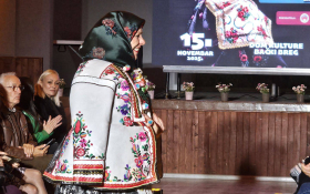  - (Etno modna revija u Beregu / )