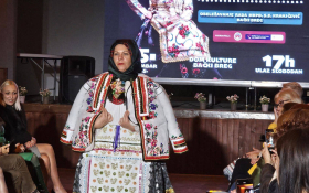  - (Etno modna revija u Beregu / )