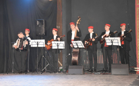  - (Kolo, kolo, bit će pir / )