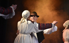  - (Kolo, kolo, bit će pir / )