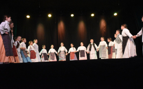  - (Kolo, kolo, bit će pir / )