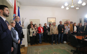  - (Svečano primljeni novi državljani / )