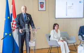  - (Predstavljen 17. svezak Leksikona podunavskih / )