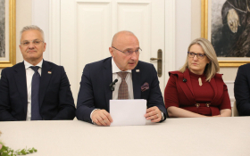  - (U Subotici svečano primljeni novi državljani  / )