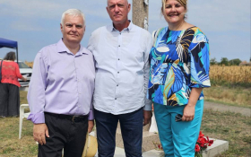  - (Hrvatski Majur / )