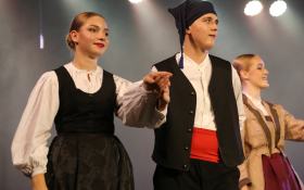  - (55 godina »Bunjevačkog kola« / )