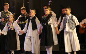  - (55 godina »Bunjevačkog kola« / )