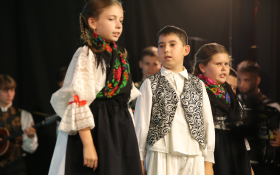  - (55 godina »Bunjevačkog kola« / )