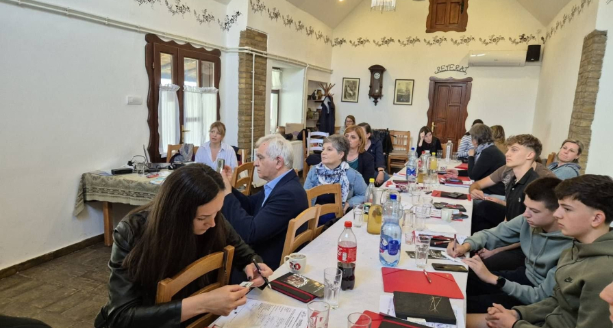 Mladi, nastavnici i civilni sektor u...