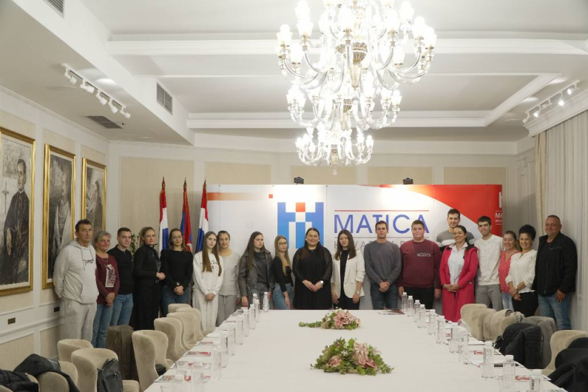 Hrvatske županije stipendiraju učenike i studente u Srbiji