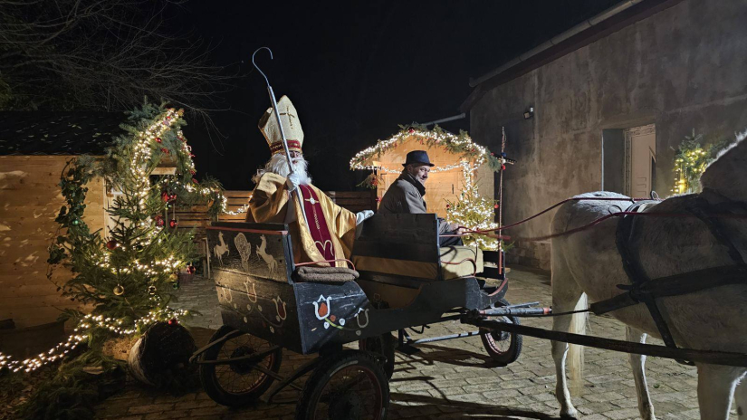 Sveti Nikola obradovao mališane u Monoštoru