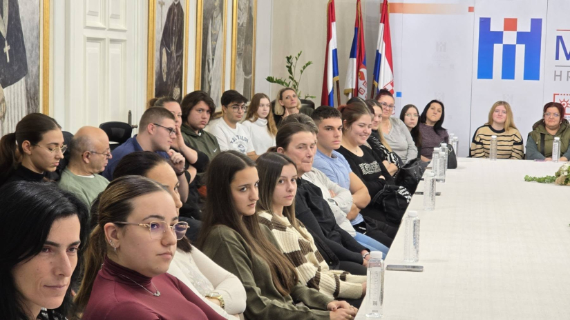 Održan roditeljski sastanak za buduće brucoše