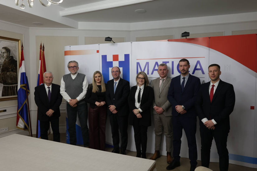 Stier u Subotici: Hrvatska manjina most prema Hrvatskoj i EU