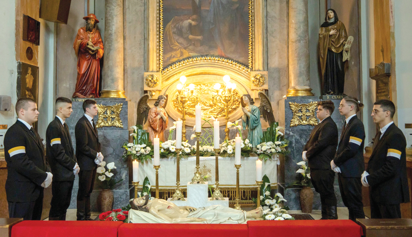 Mladići u ulozi čuvara  već 60 godina 