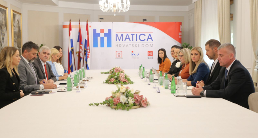 Ministar Beriša u Subotici: Dijalog s nacionalnim vijećima o ključnim izazovima