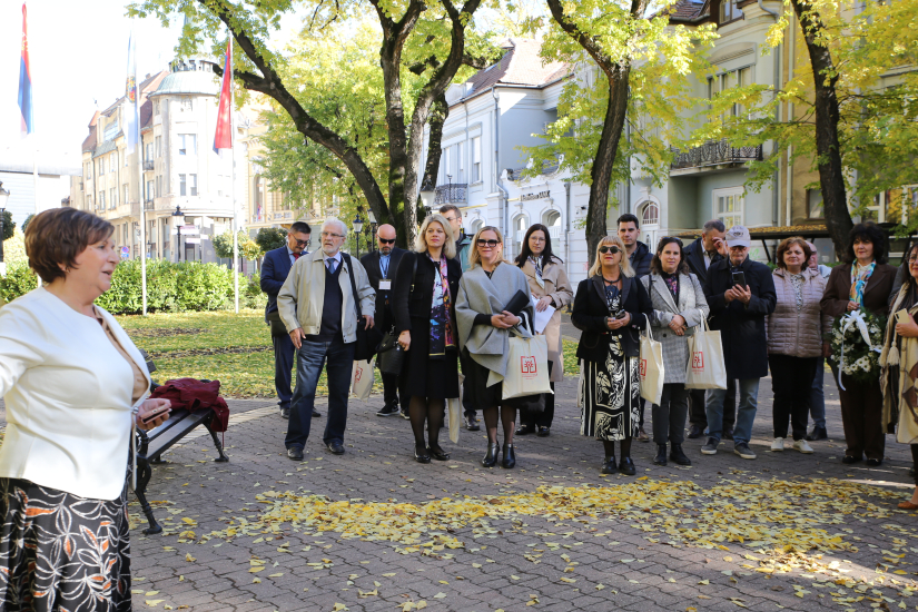 Dani hrvatske knjige i riječi u Subotici: Znanstveno-stručni skup i polaganje vijenaca na bistu Balinta Vujkova