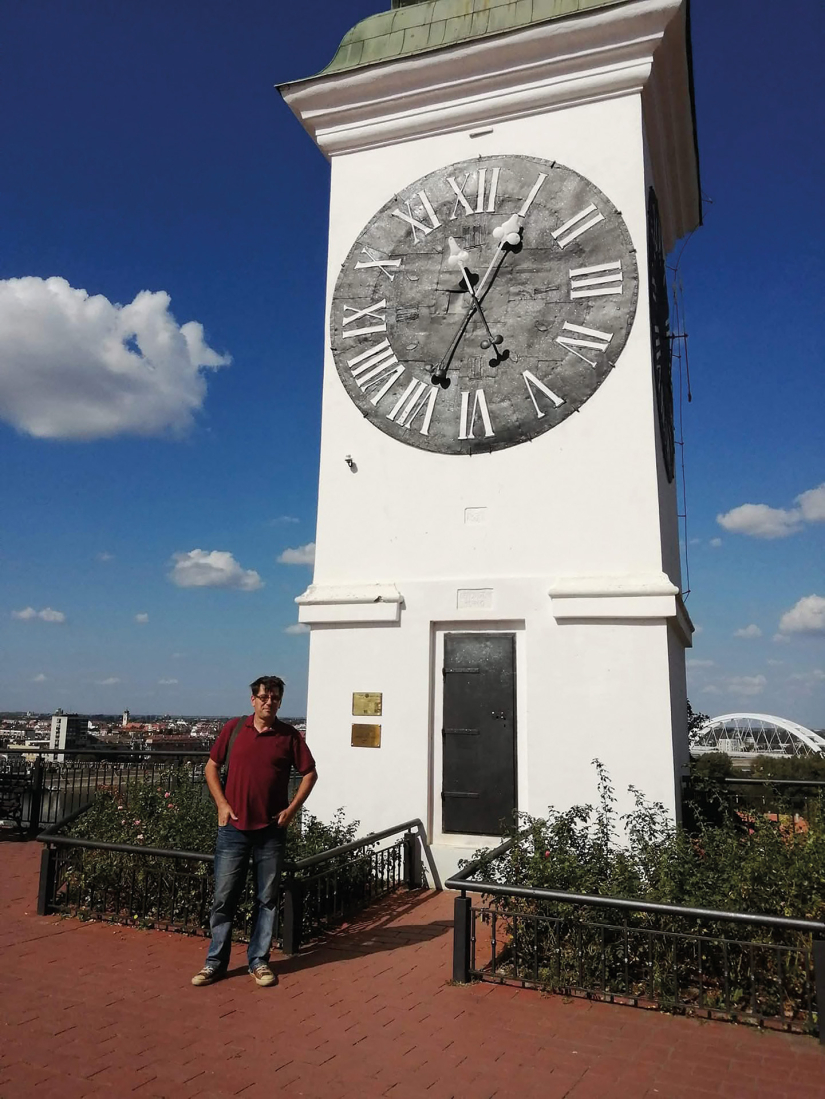 Na srcu žice napukle