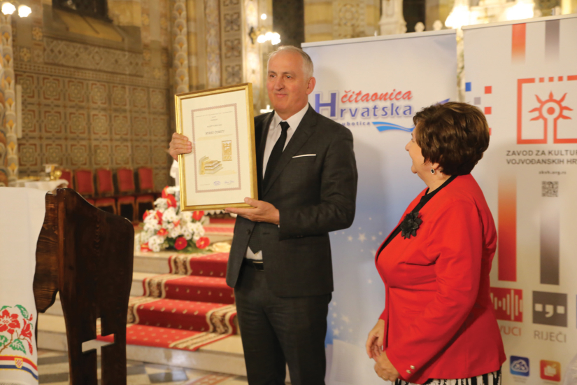 Motiv da se zajednička priča nastavi