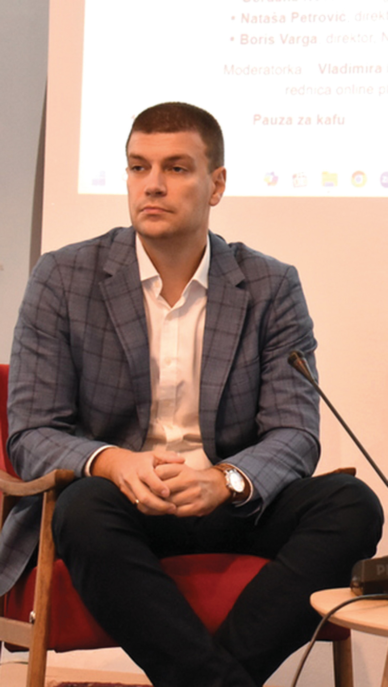 Novinari su prvi  i osnovni korektiv