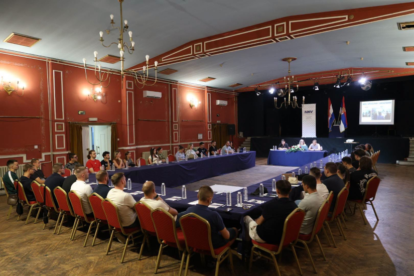 Hrvatska nacionalna vizija predstavila program mladima u Subotici