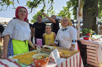 Najveća kulturna manifestacija Baranje okupila ljubitelje tradicionalne glazbe i hrane