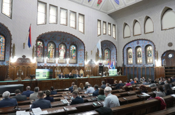 Različito glasovanje vijećnica DSHV-a i istupanje Radaka obilježili sjednicu u Subotici