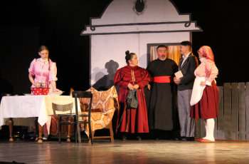 »Teatar u Kolu«: Gostovao klasik »Pop Ćira i pop Spira« 