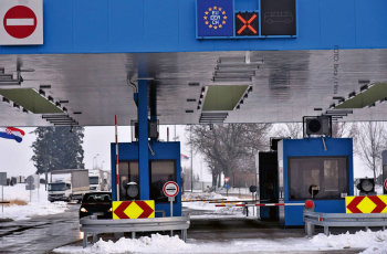 Osuda protjerivanja  državljana EU iz Srbije