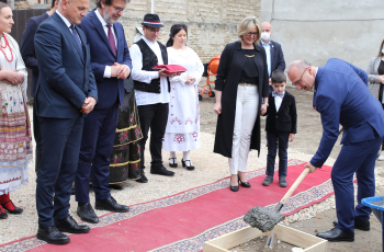 »Ovo je tvoja zemlja. Tu sagradi dom!«