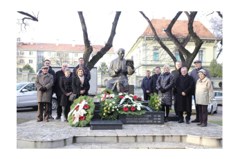 Položeni vijenci na spomenik biskupa Antunovića
