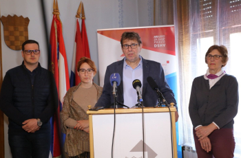 Žigmanov ponovno u parlamentu