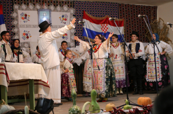 »Alaj nam se raširilo kolo«