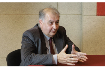 U konkurenciji s političkim strankama