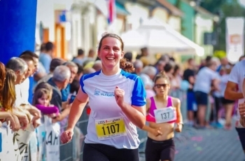 Kapetanica ženske veslačke ekipe Salašari somborski