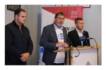 Preko 60 elektora