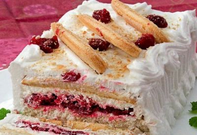 Voćna torta s piškoticama