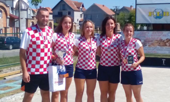 Žene u akciji  