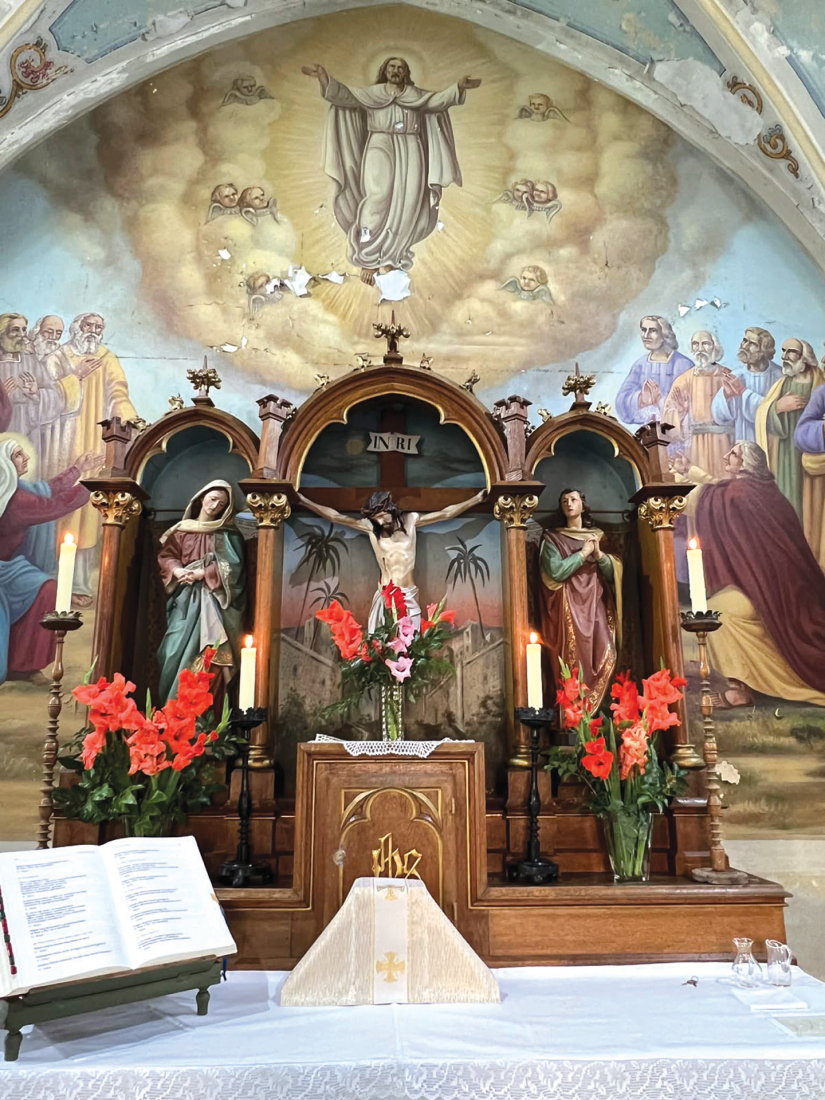 Kapela Krista Raspetoga  na groblju u Bogojevu