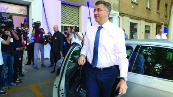 Pobjeda HDZ-a, odlazak Milanovića